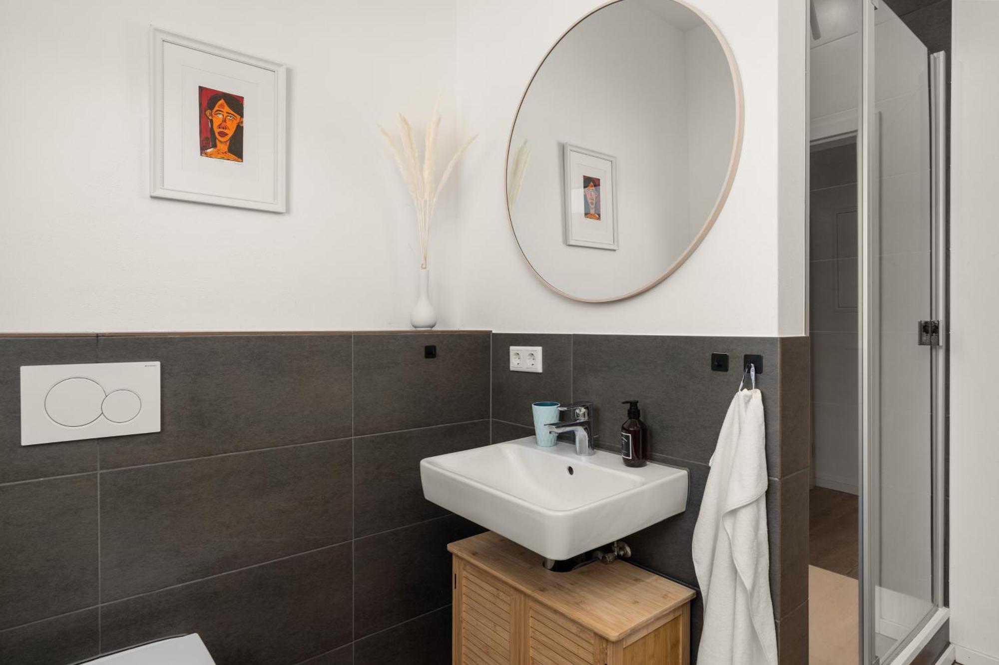 Homely-Apartment Manhattanart, Zentral, Parkplatz, Billard,Ps4, Dart, Balkon Bielefeld Exterior photo