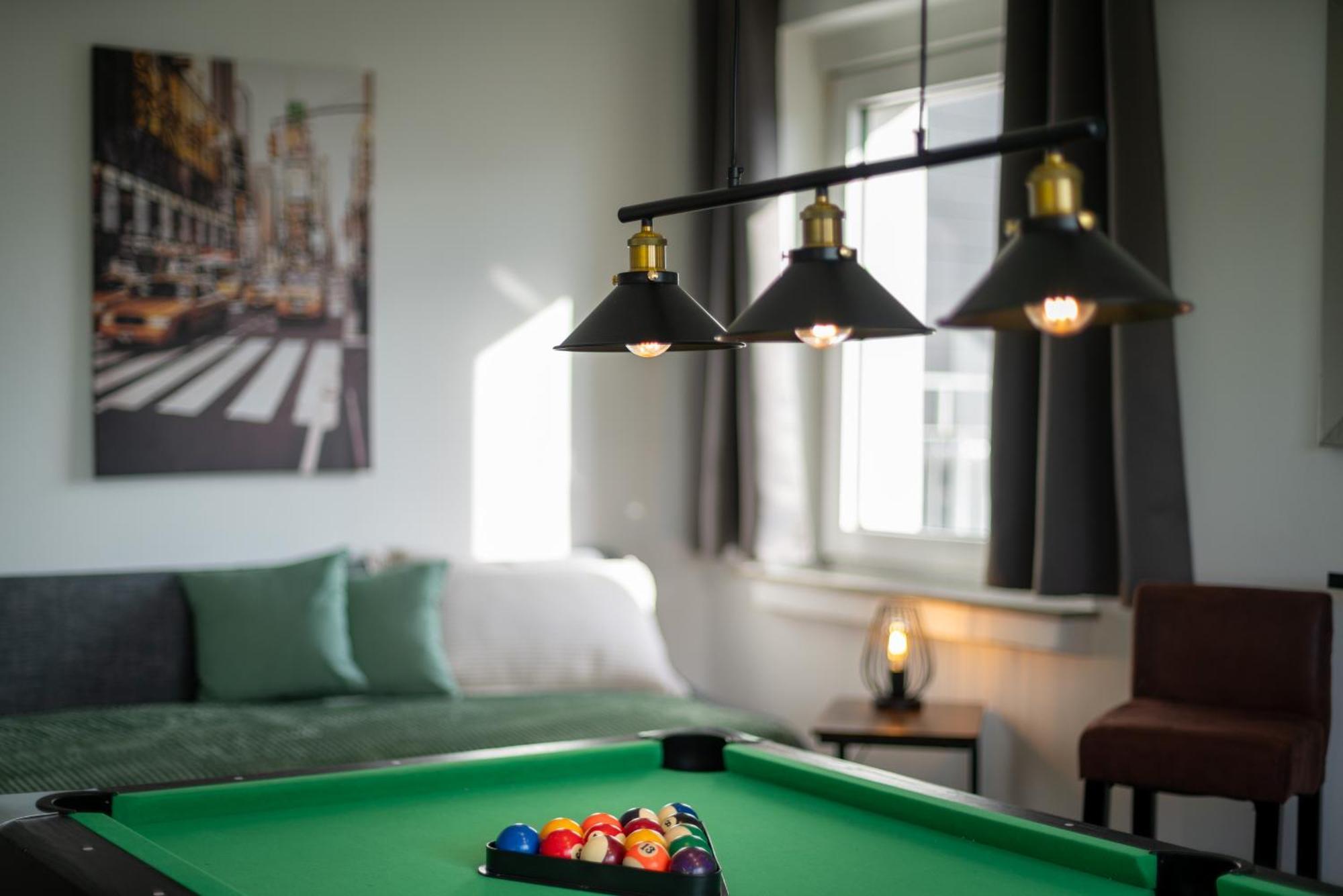 Homely-Apartment Manhattanart, Zentral, Parkplatz, Billard,Ps4, Dart, Balkon Bielefeld Exterior photo